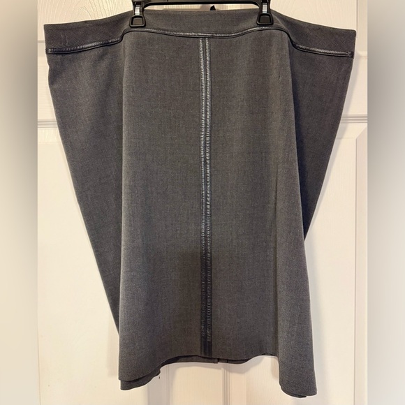 Style & Co Woman Plus Size 24W Pencil Skirt - Faux Leather Trim - Dry Cleaned - Picture 2 of 8